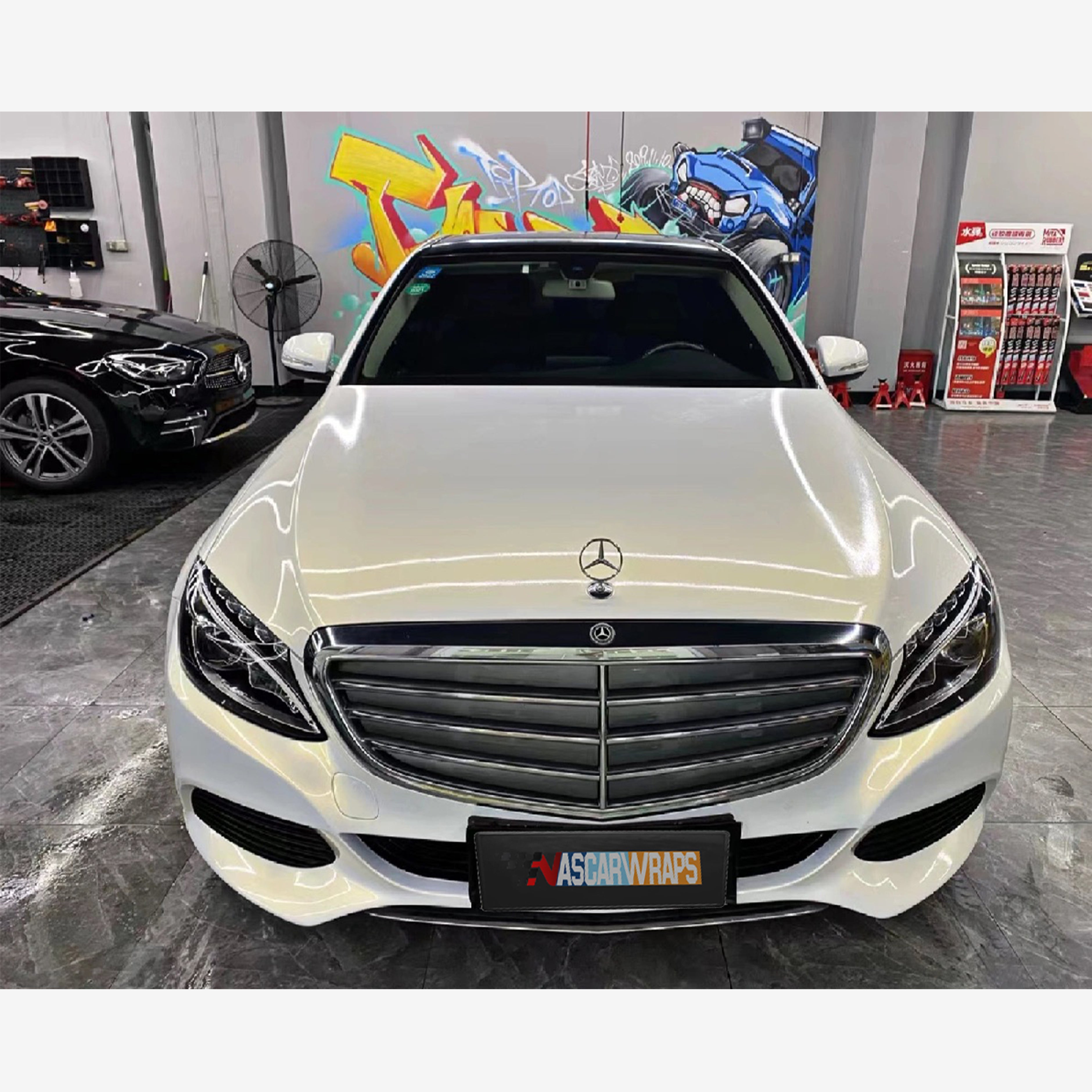 Gloss Pearl White Gold Vinyl Wrap 2023 1