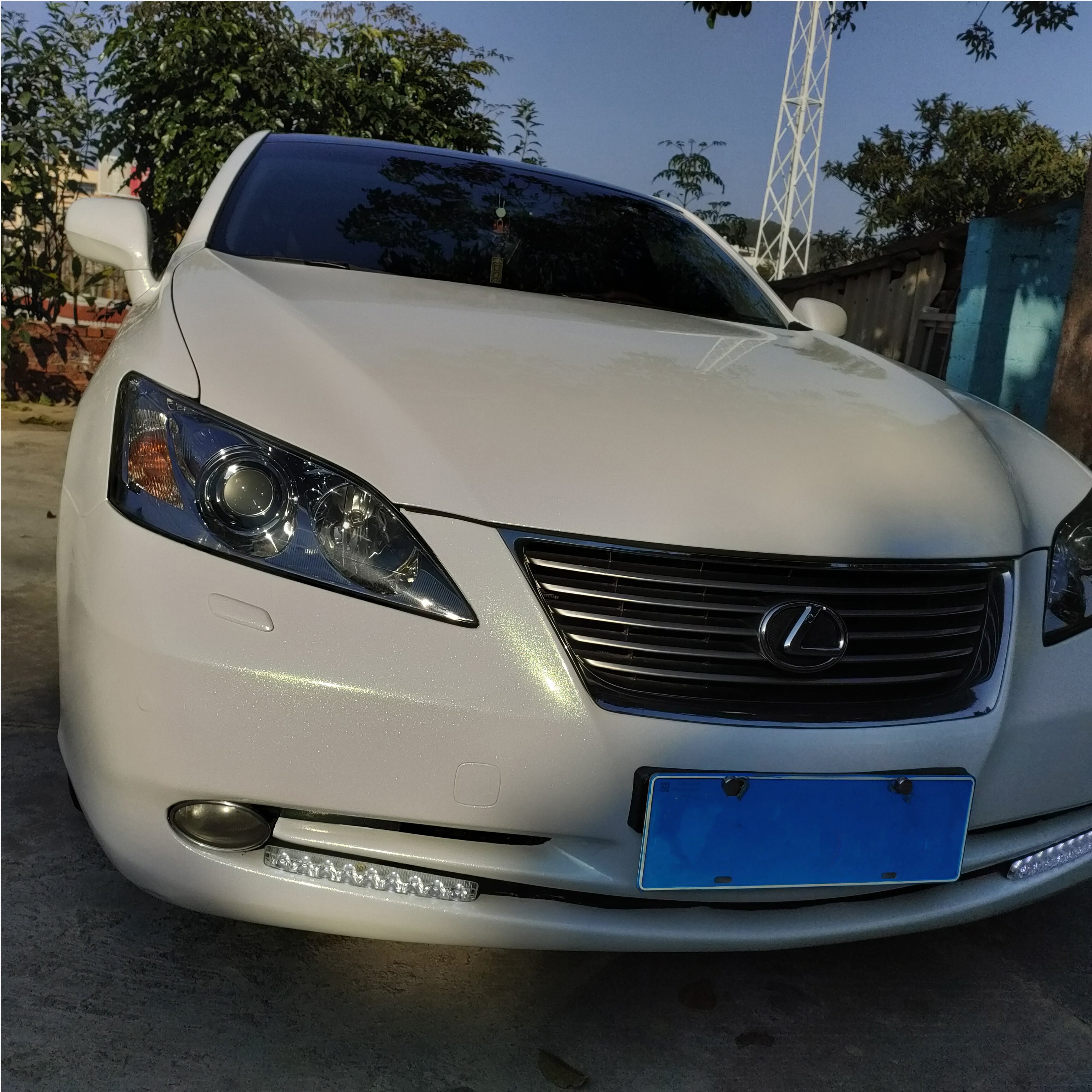 Gloss Diamon White To Green Vinyl Wrap 202303