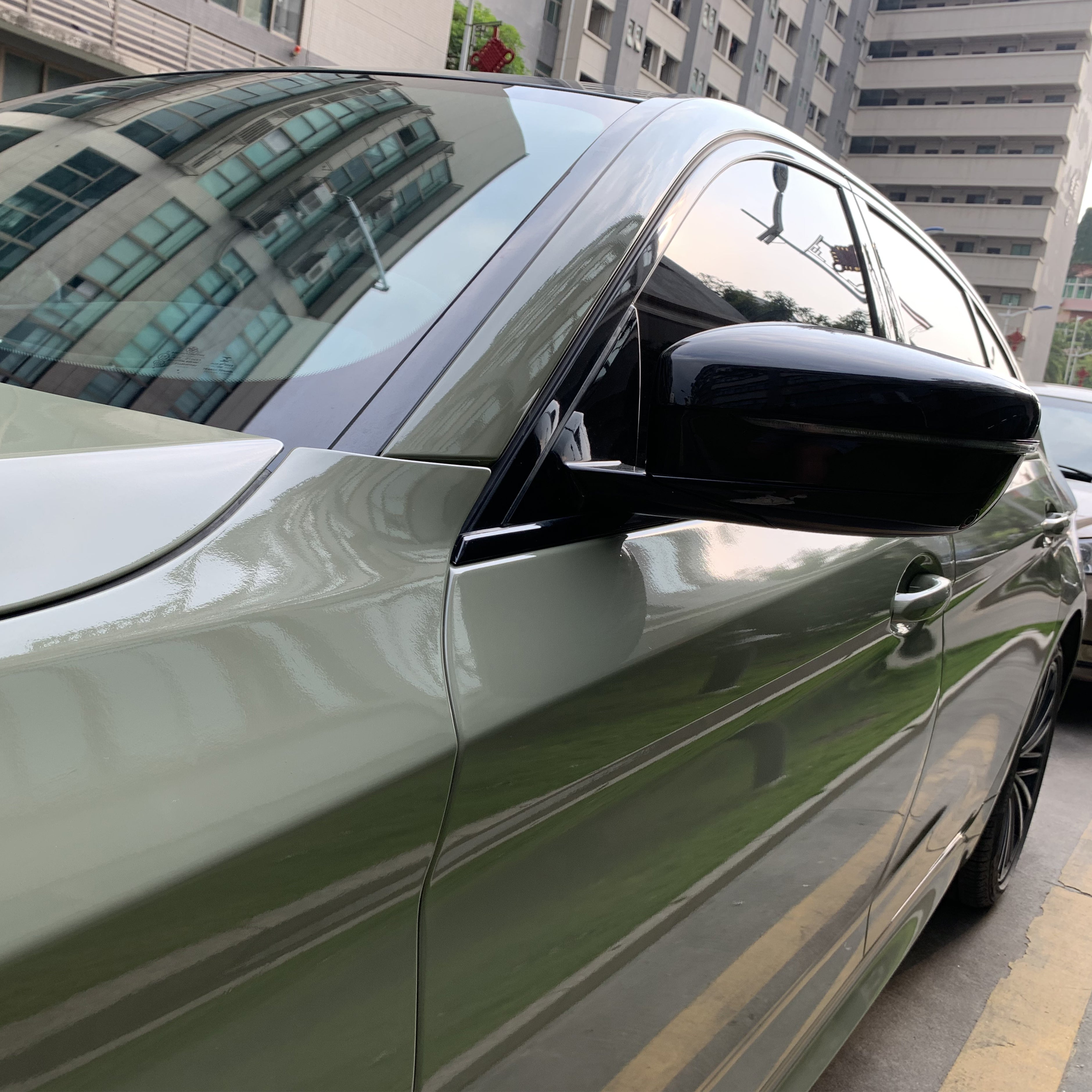 BMW 5 Series Gloss Army Green Wrap 202302