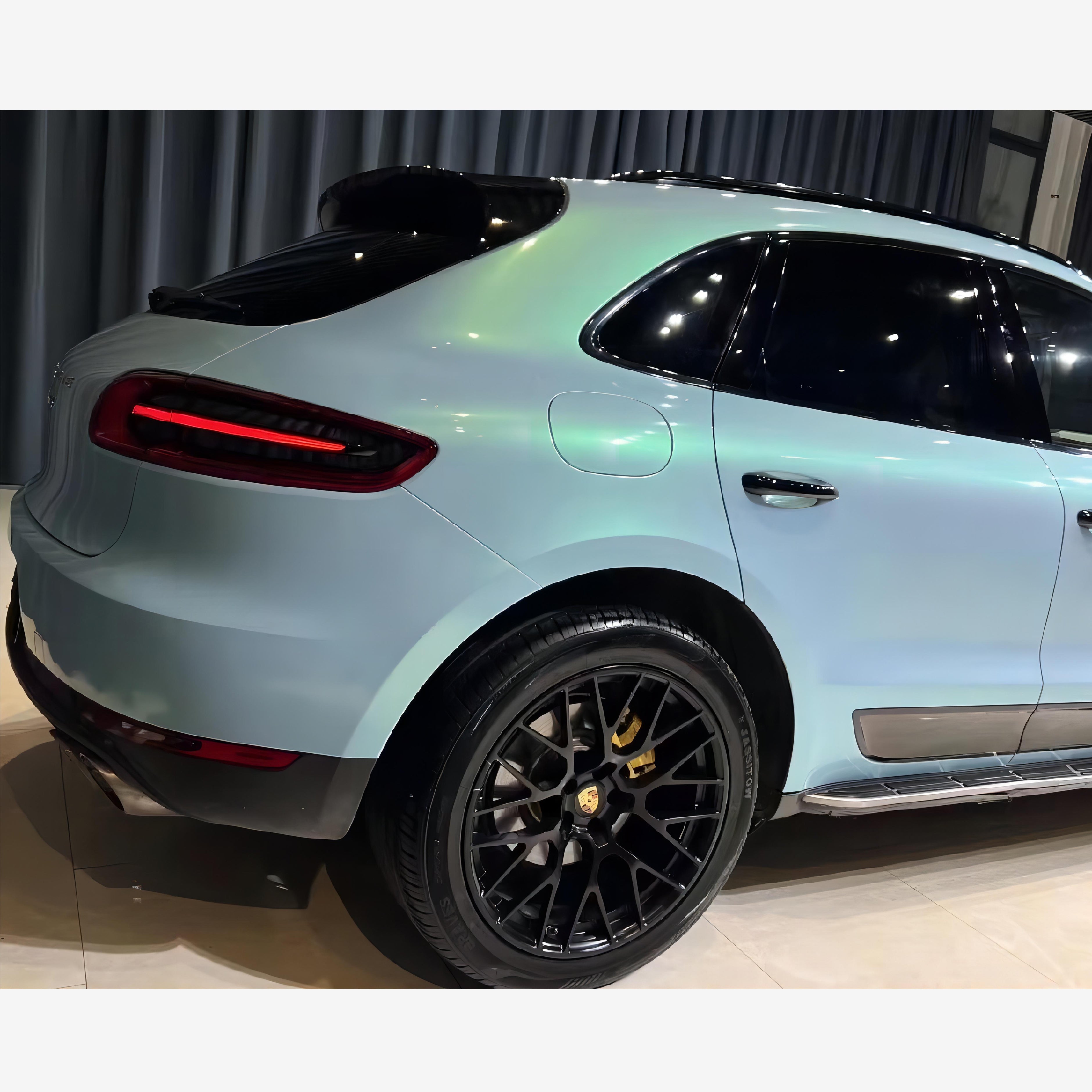 orsche Macan Candy Metallic Magic Gray Green Wrap 202302
