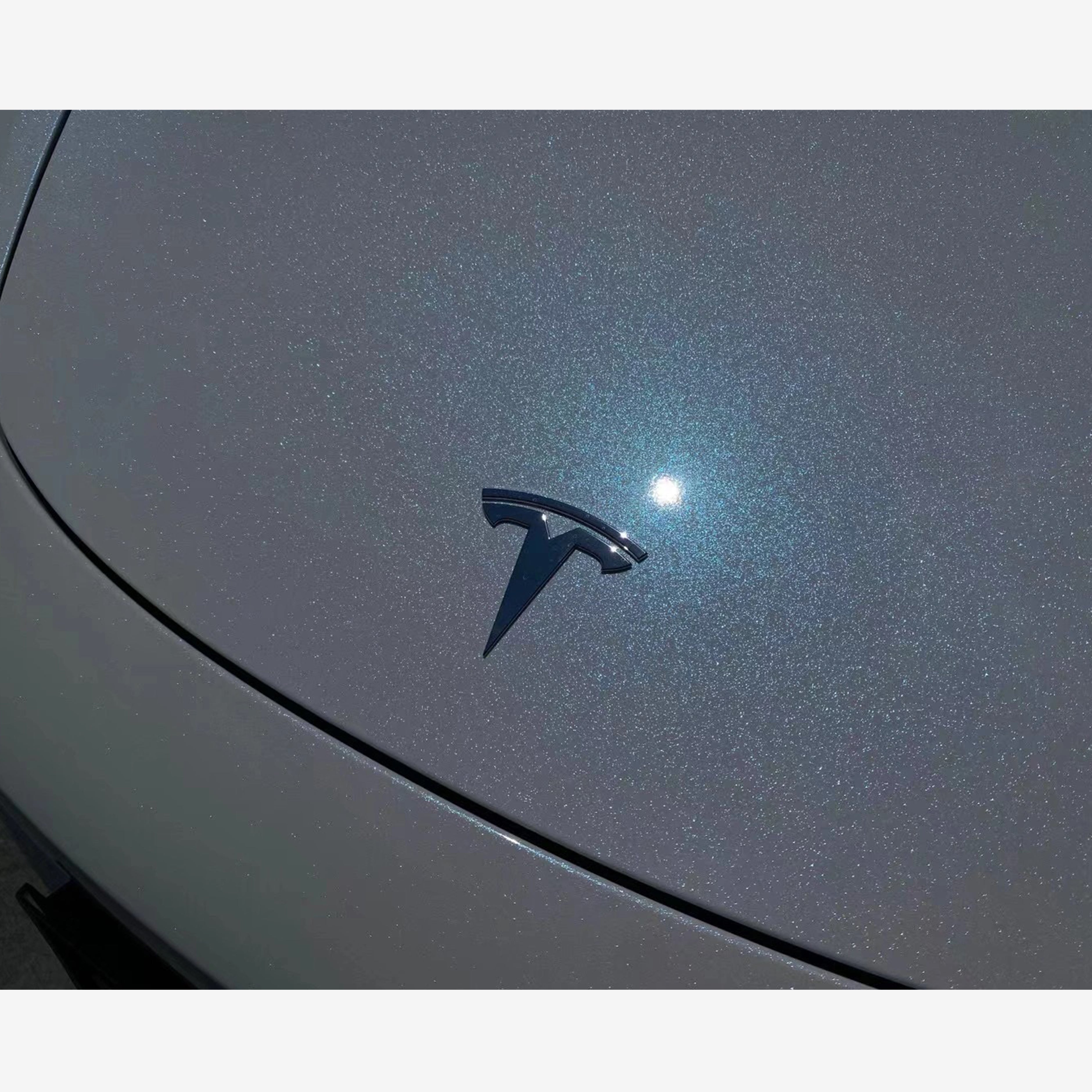 Tesla Model Y Diamond Gloss White To Blue Vinyl Wraps 03