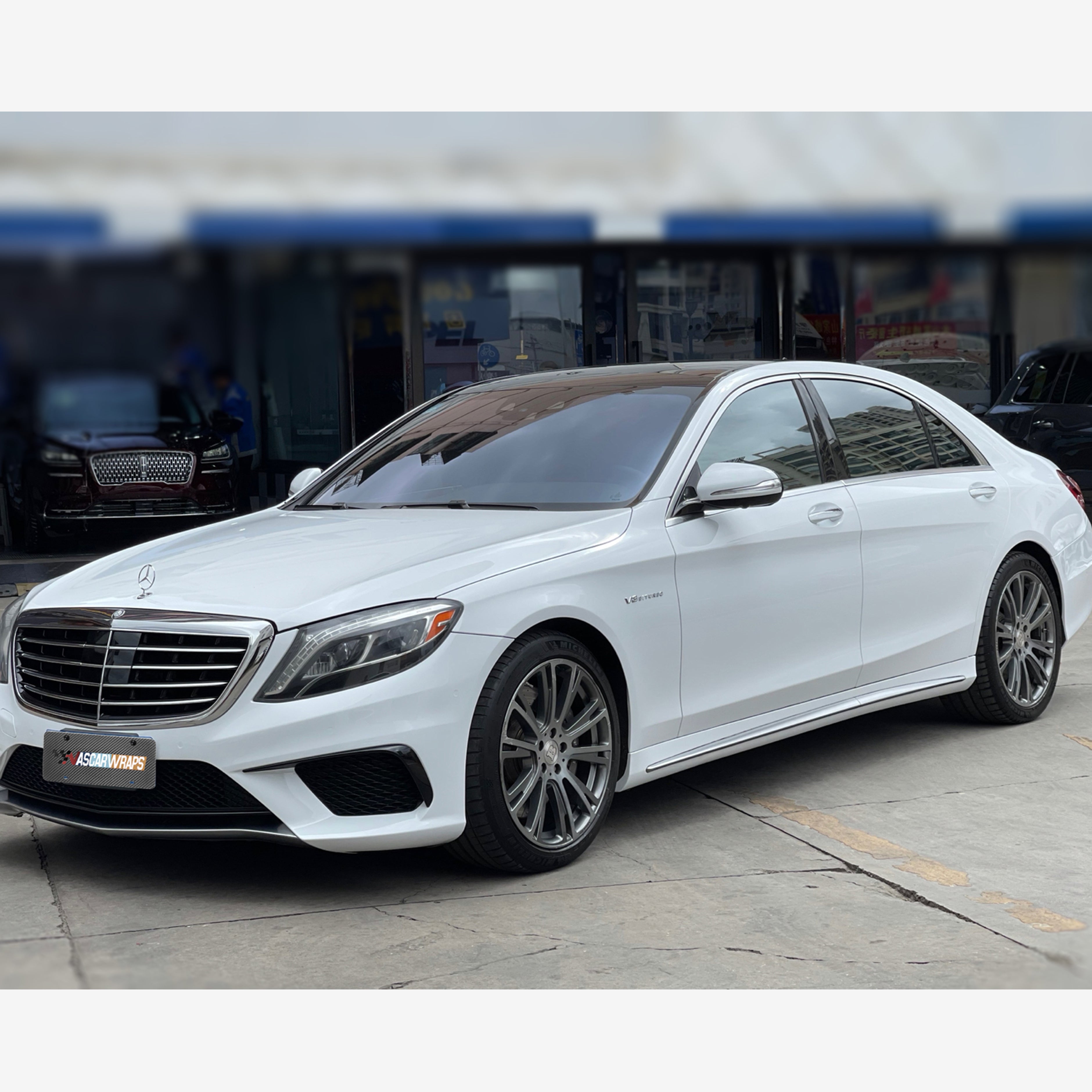 Gloss White Metallic Vinyl Mercedes Benz E300 Wrap 01