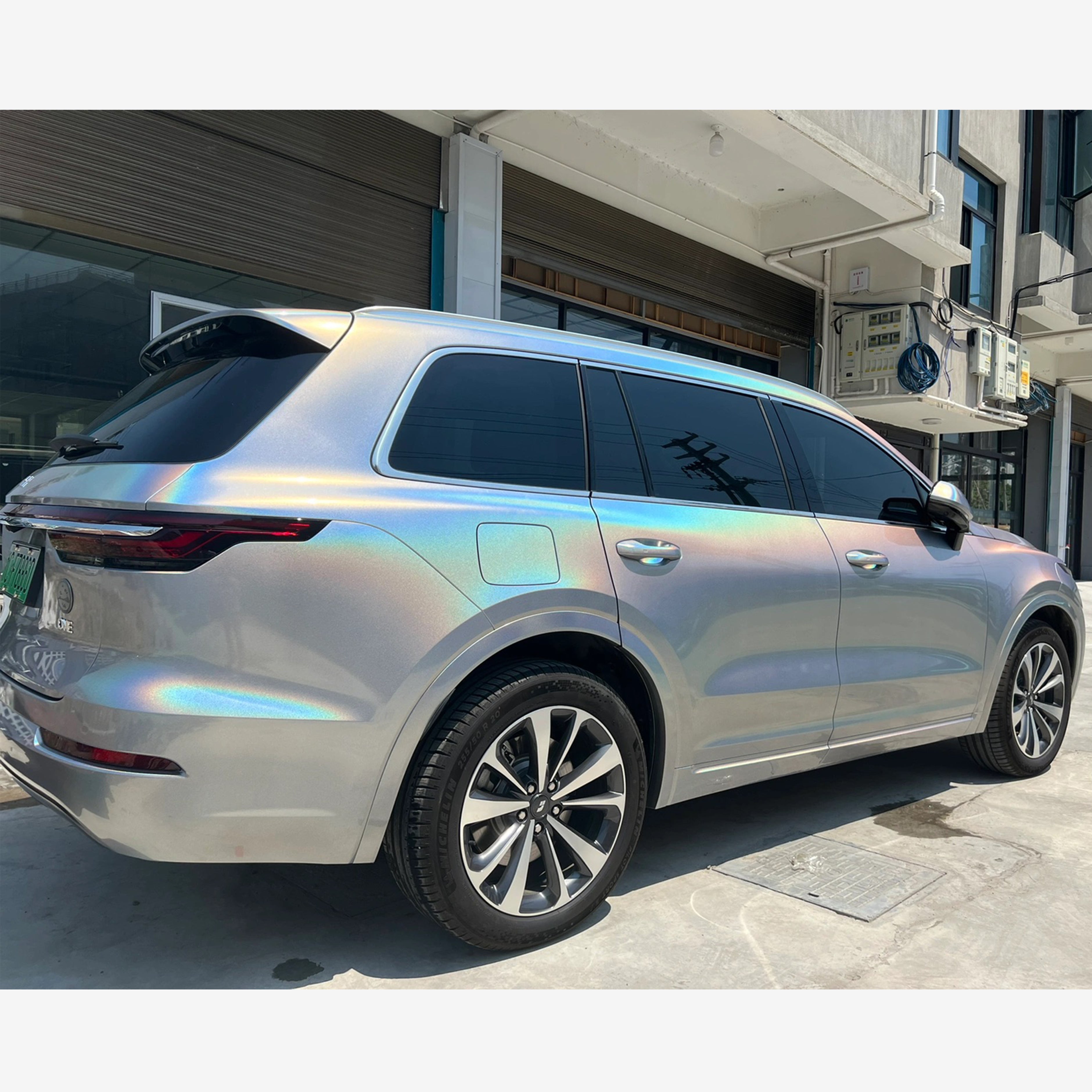 Leading Ideal One Rainbow Metallic Silver wap 2023 01