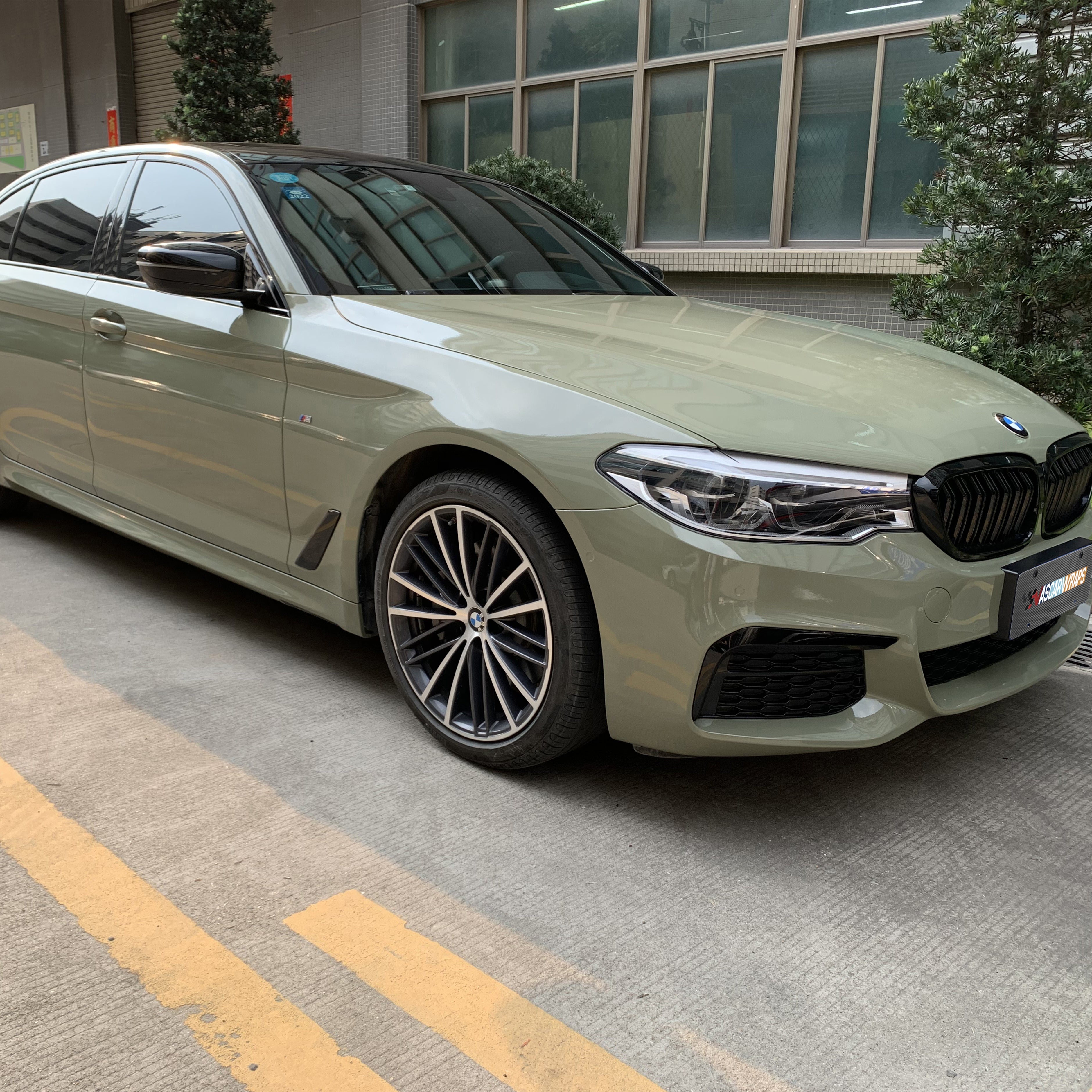 High Gloss Army Green Vinyl Wrap 202302